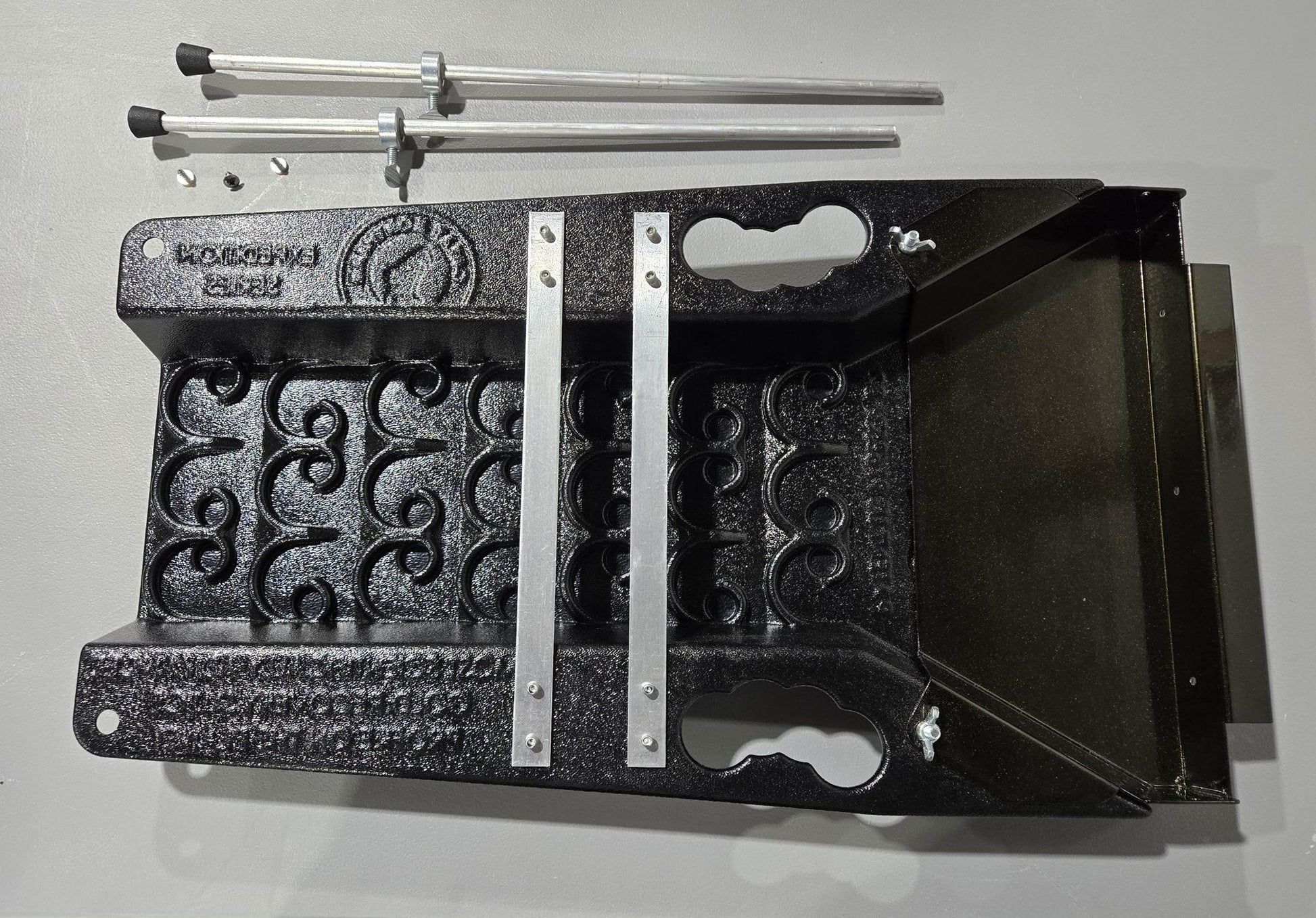 Gold Cube Thermo Flare Tail-Gater with Expedition Sluice